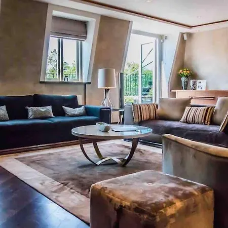 Mayfair Penthouse With Rooftop Facing Hyde Park Apartment