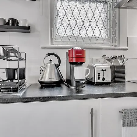 The Pembroke Apartment *