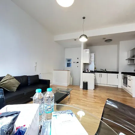 Serviced In Kensington Victoria * London