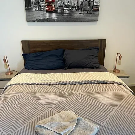 Luxury En-suite Olympic Village In Shared * London