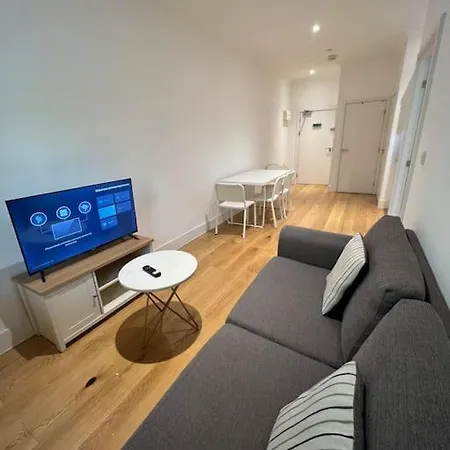 Apartment Cozy Modern In Croydon