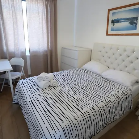 Apartment Self Contained 2 Bedroom Flat In Southwark *