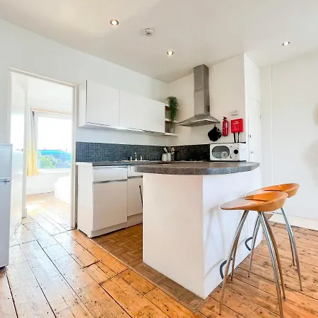 Apartment Stylish Flat Near Westfield & O2 Shepherd's Bush *