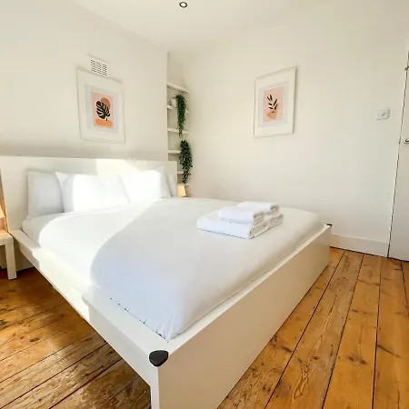 Stylish Flat Near Westfield & O2 Shepherd's Bush