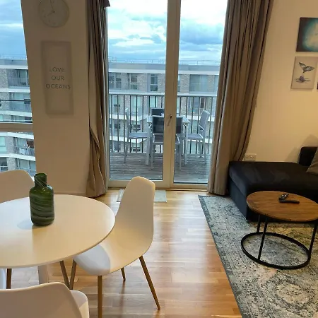 Luxury En-suite Olympic Village In Shared *