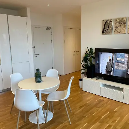 Luxury En-suite Olympic Village In Shared * London