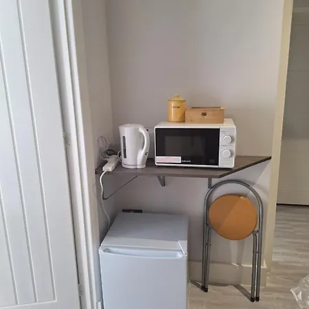 Deluxe Single Only For One Adult Northolt (Greater London)