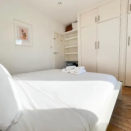 Stylish Flat Near Westfield & O2 Shepherd's Bush * London