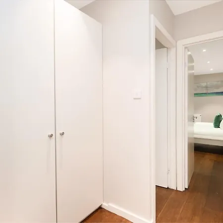 Spacious 1 Bedroom Flat