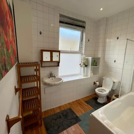 Spacious Family Flat Apartment