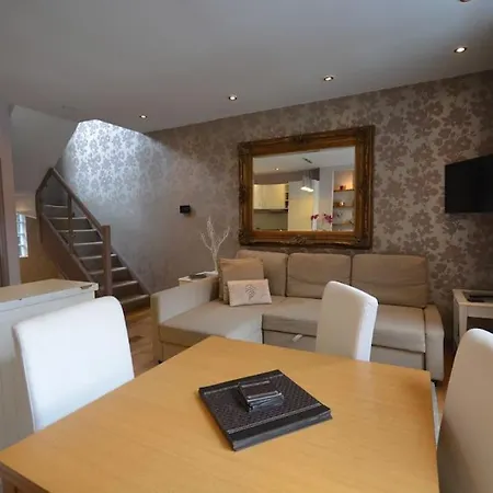 Cheerful 2 Bed With Terrace In Camden London