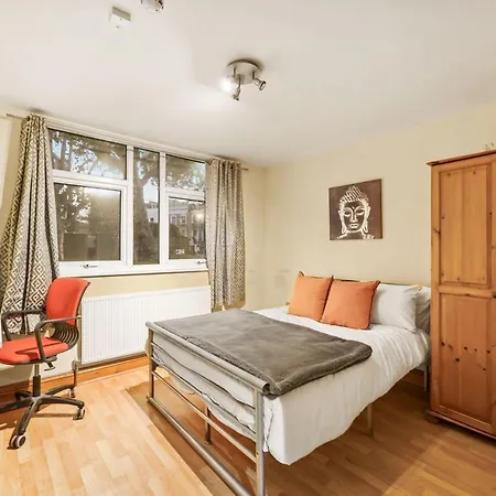 Westway Hububb Guest house