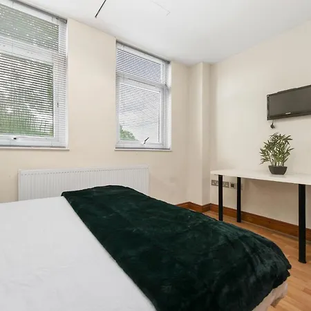 Guest house Westway Hububb London