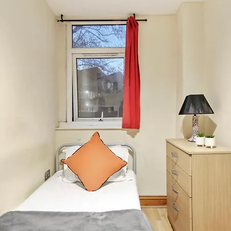 Westway Hububb Guest house London