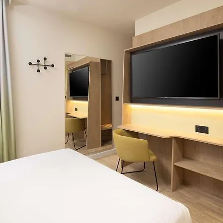 Hampton By Hilton Old Street