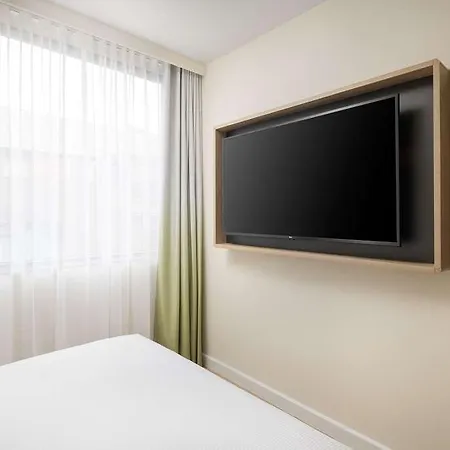 Hampton By Hilton Old Street Hotel London