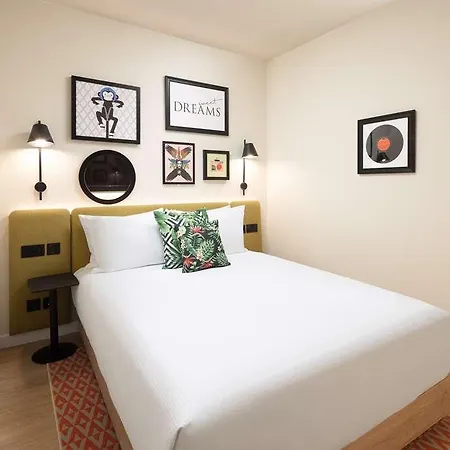 Hampton By Hilton Old Street Hotel London
