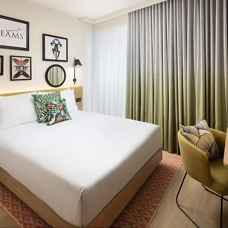 Hampton By Hilton Old Street 3* London