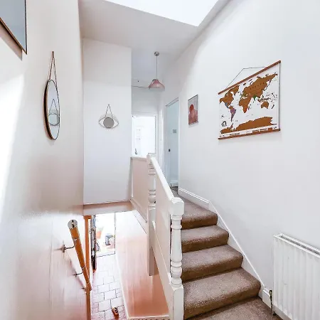 Apartment Gorgeous 3 Bed With Garden Office By Staybynumbers London