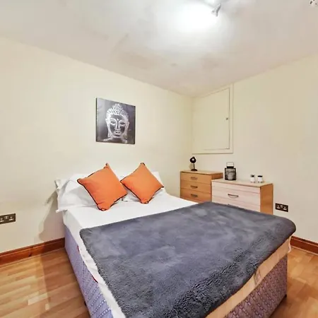 Westway Hububb Guest house London