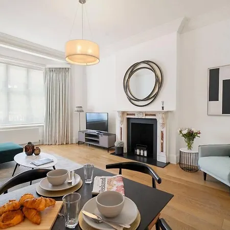Apartment Stylish Family Near Kensington High Street London