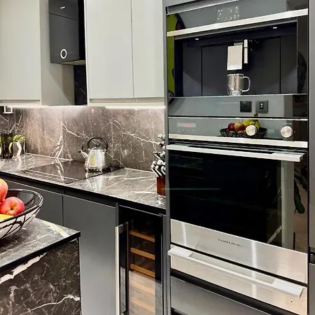 Beautiful 2 Bed Flat In South Kensington Apartment