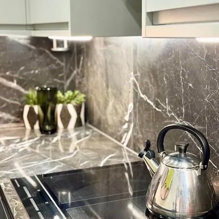 Beautiful 2 Bed Flat In South Kensington Apartment London