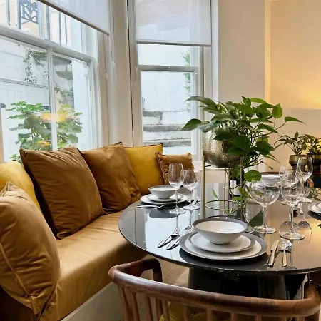 Beautiful 2 Bed Flat In South Kensington Apartment