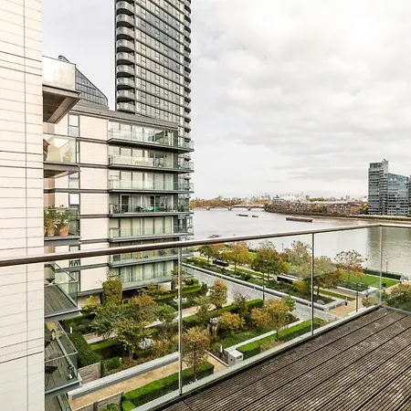 Beautiful 4 Bed Abode Near Imperial Wharf Apartment