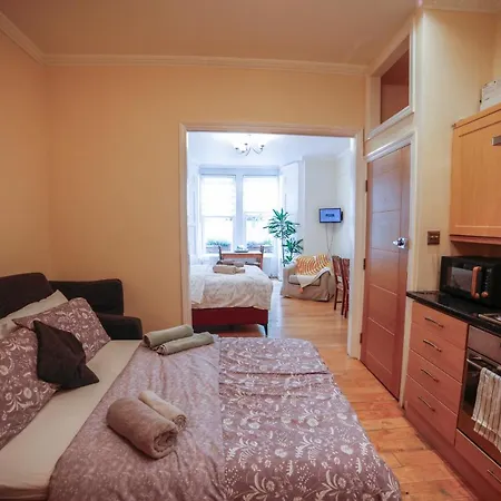 Lovely&bright Flat Close To * London