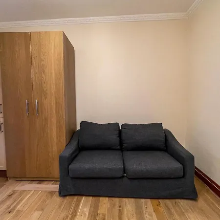 Lovely&bright Flat Close To *