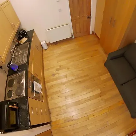Lovely&bright Flat Close To Apartment