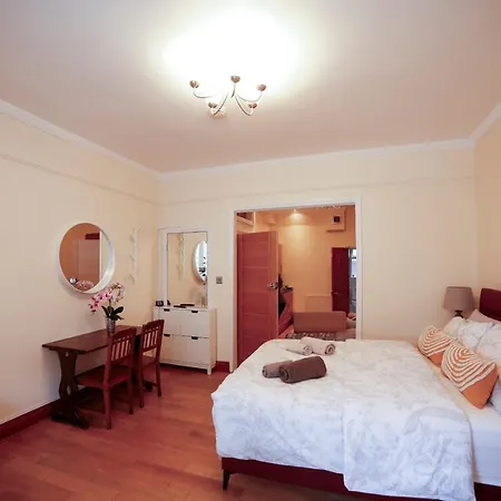 Lovely&bright Flat Close To *