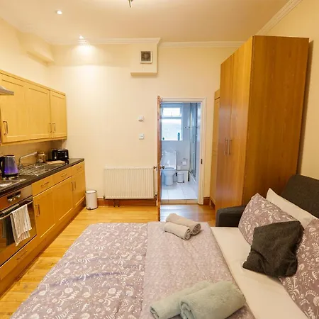 Apartment Lovely&bright Flat Close To