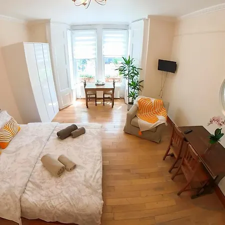 Lovely&bright Flat Close To * London