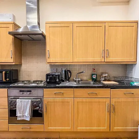 Lovely&bright Flat Close To Apartment