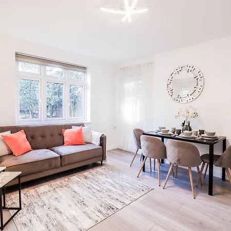 2 Bed - Great Location Hendon