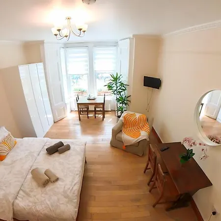 Lovely&bright Flat Close To Apartment London