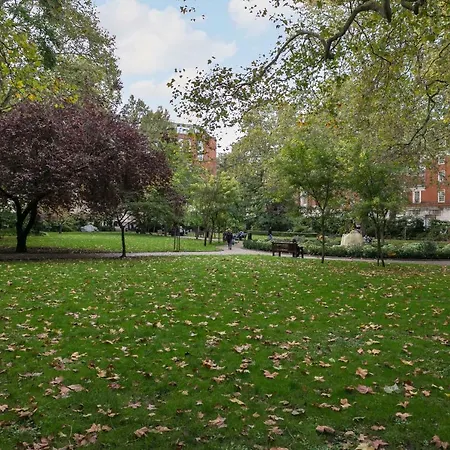 Beautifully Presented Centrally Located Apartment