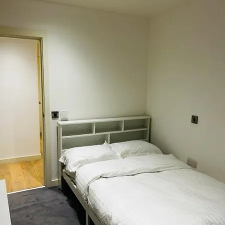 Luxury 2 Bed In Colindale *