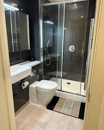 Luxury 2 Bed In Colindale Apartment