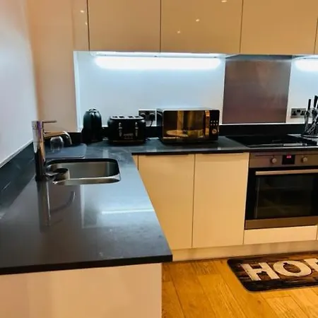Luxury 2 Bed In Colindale Hendon