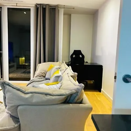 Luxury 2 Bed In Colindale