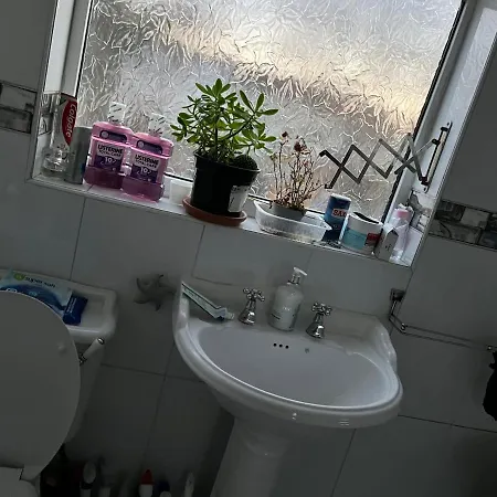 Cosy Double Thornton Heath