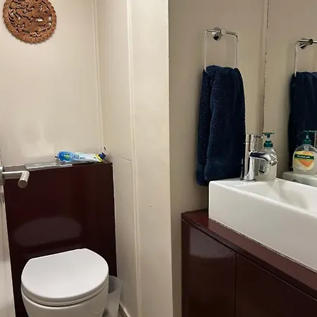 Homestay No-taking-reservations London