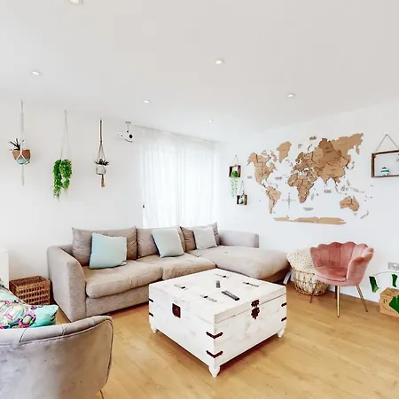Modern And Spacious 4 Bed House In The Centre Casa vacanze Londra