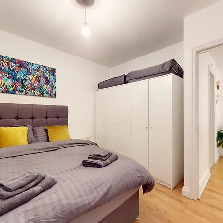 Apartment Spacious Duplex London