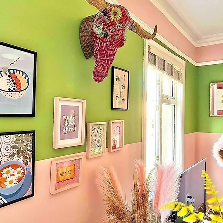 Artsy House In Southeast Holiday home