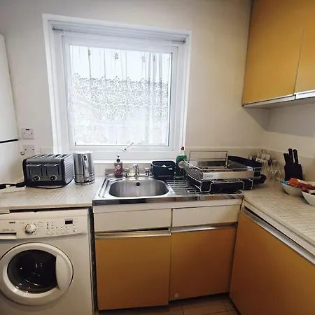 City Airport Apartment