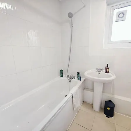 City Airport Apartment